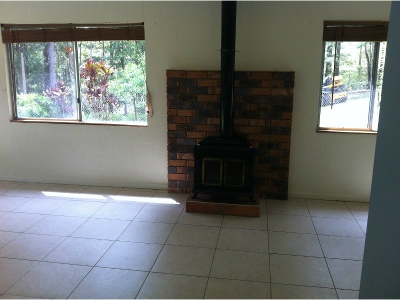 31 Dunne Rd, Glenview QLD 4553