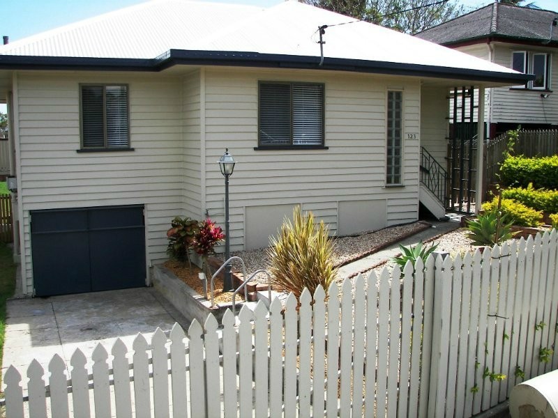 123 Sibley Rd, Wynnum West QLD 4178
