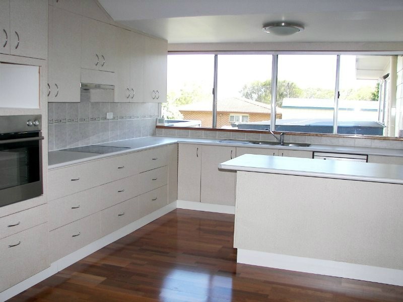 123 Sibley Rd, Wynnum West QLD 4178