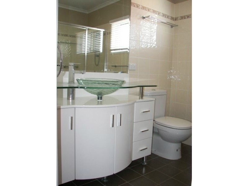 123 Sibley Rd, Wynnum West QLD 4178