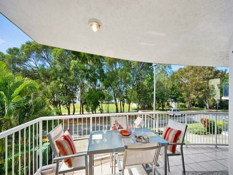 2/99 Esplanade, Golden Beach QLD 4551
