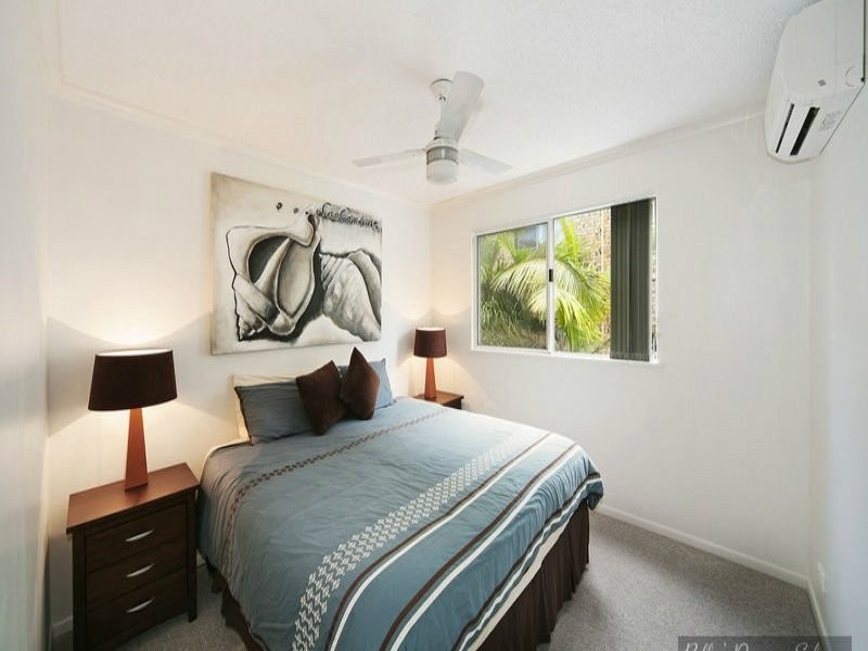 2/99 Esplanade, Golden Beach QLD 4551