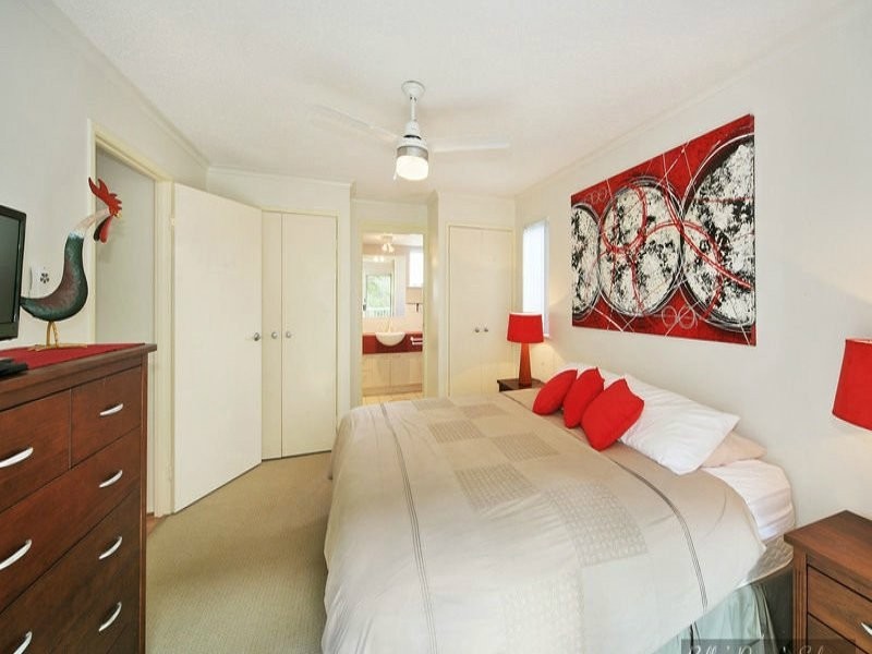 2/99 Esplanade, Golden Beach QLD 4551