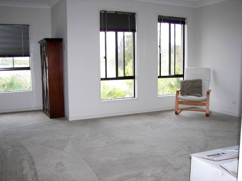 2 Eastbank Tce, Helensvale QLD 4212
