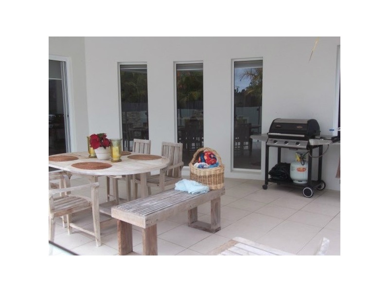 4 Dornoch Way, Peregian Springs QLD 4573