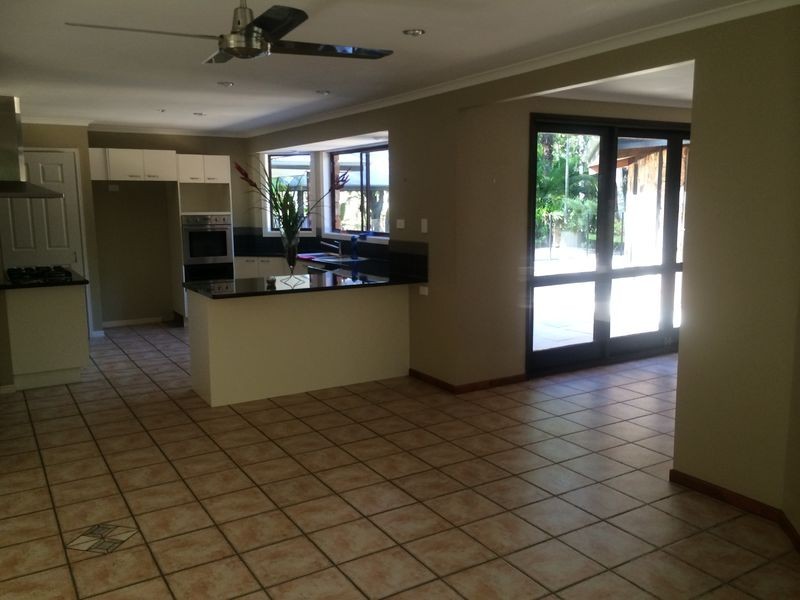 53 Rainforest Rd, Chevallum QLD 4555