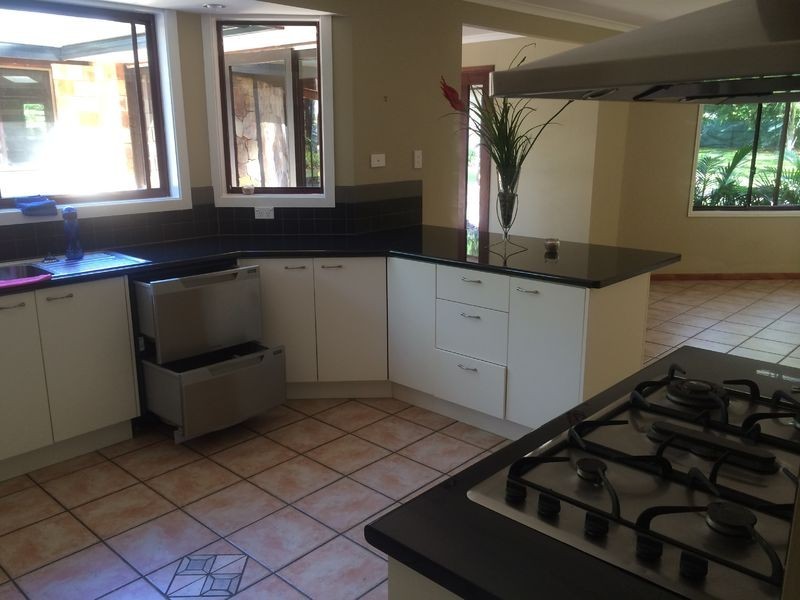 53 Rainforest Rd, Chevallum QLD 4555