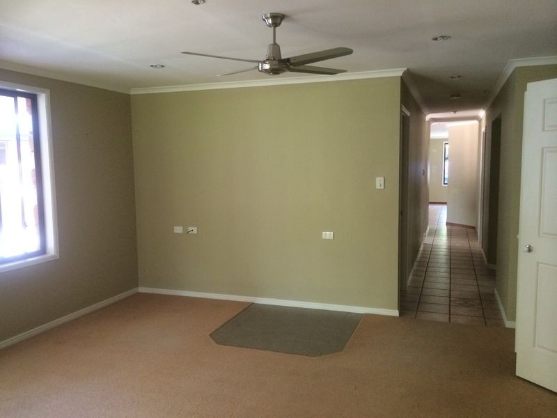 53 Rainforest Rd, Chevallum QLD 4555