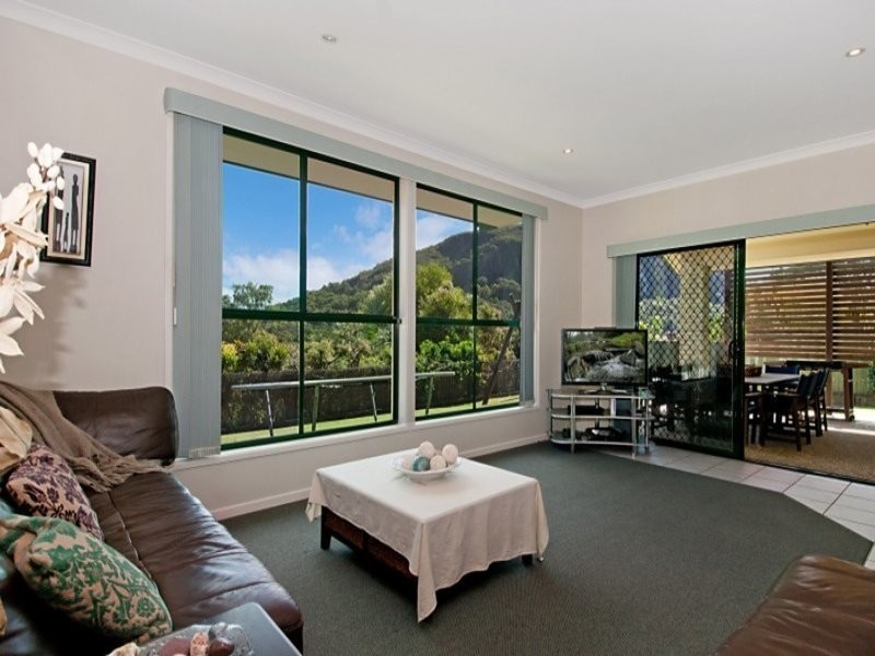 10 Marakari Cres, Mount Coolum QLD 4573