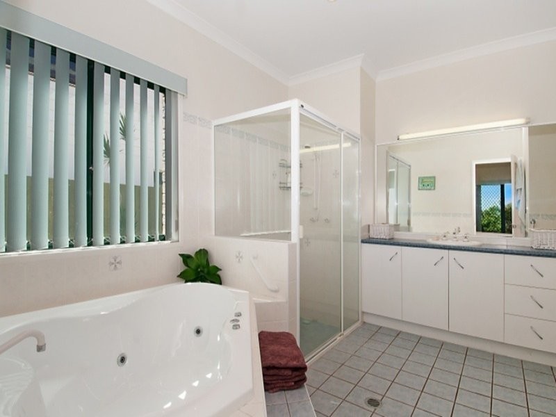 10 Marakari Cres, Mount Coolum QLD 4573
