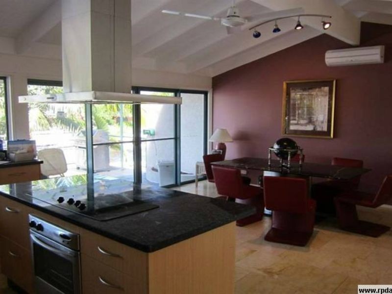 Isle Of Capri QLD 4217
