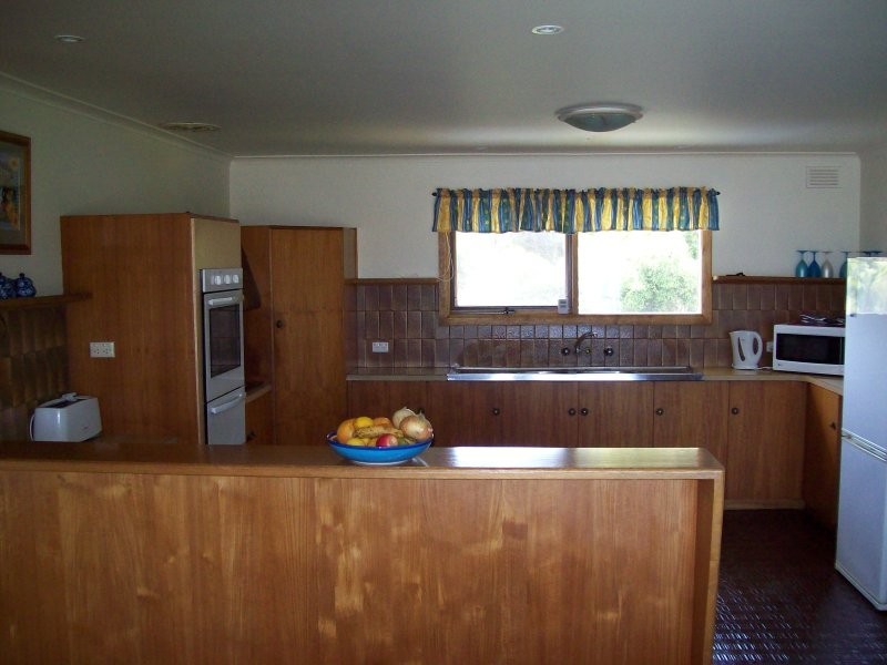 83 Beach Road, Nelson VIC 3292