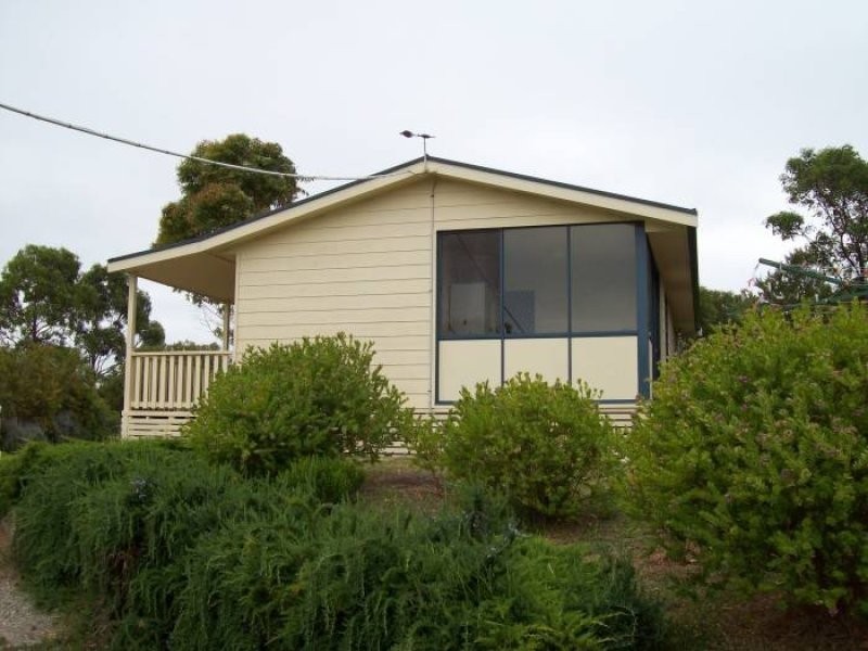3 Moonah Avenue, Nelson VIC 3292