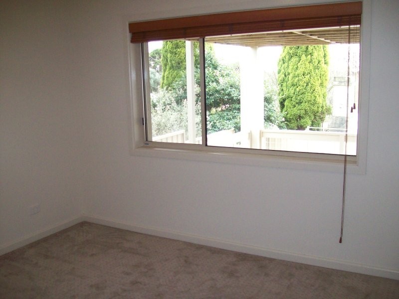 2/8 Lake Tce West, Mount Gambier SA 5290