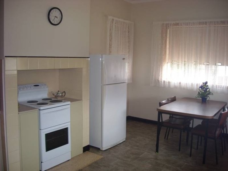 76 Meylin Street, Port Macdonnell SA 5291