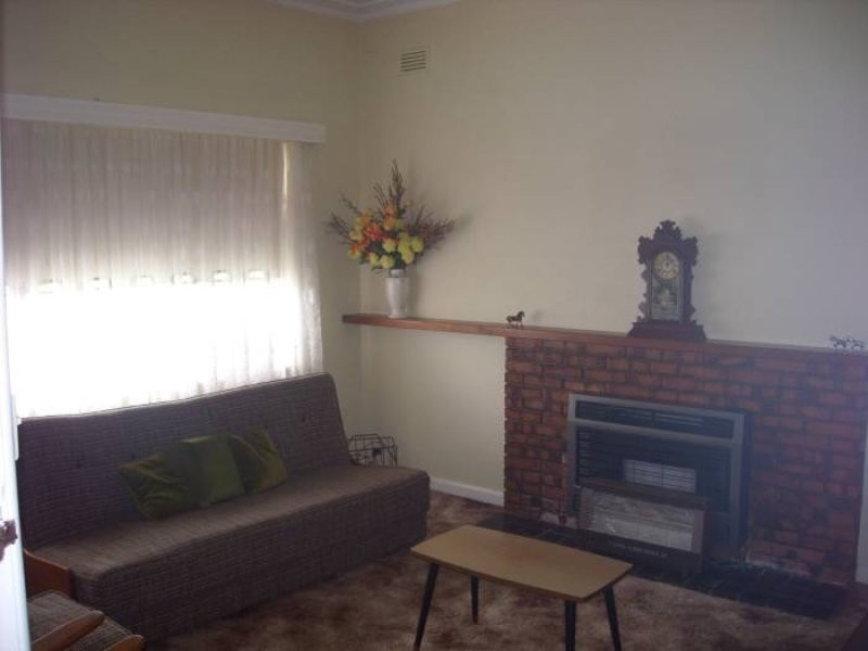 76 Meylin Street, Port Macdonnell SA 5291