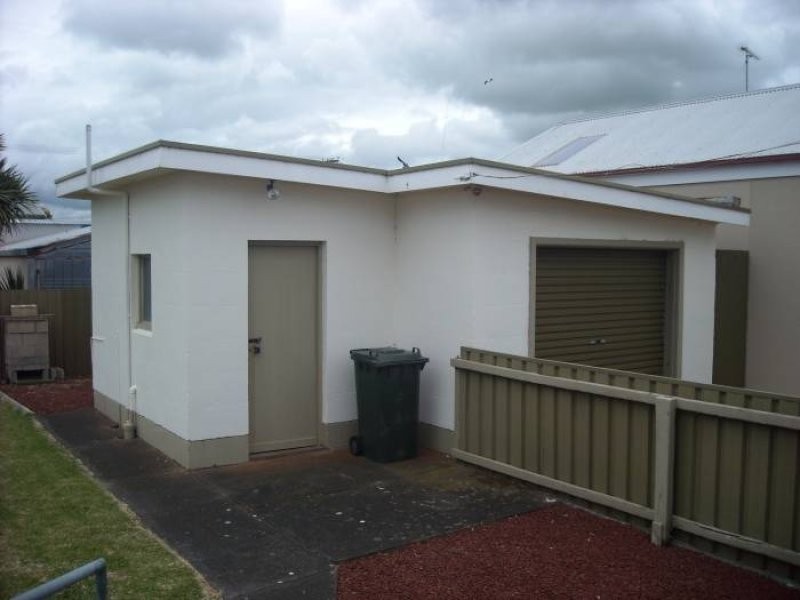 76 Meylin Street, Port Macdonnell SA 5291