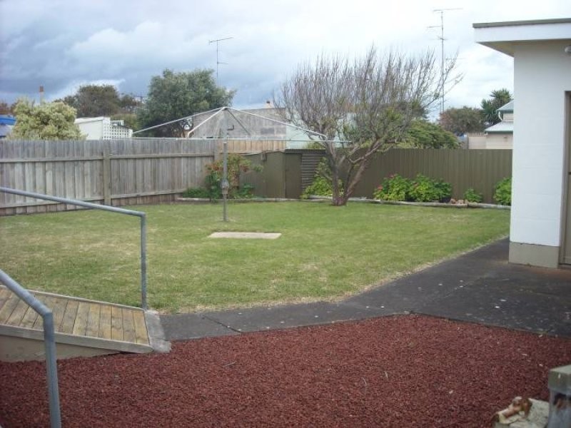 76 Meylin Street, Port Macdonnell SA 5291