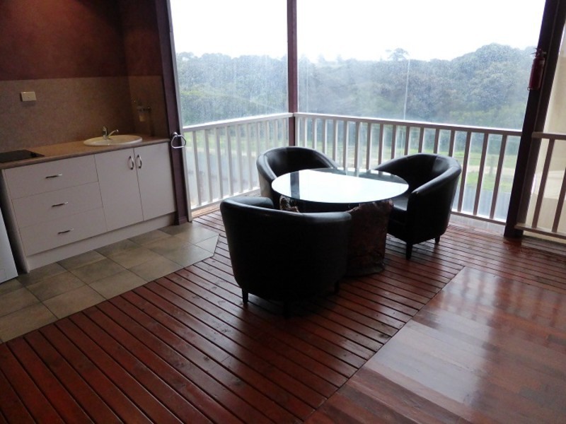 27 Moonah Avenue, Nelson VIC 3292