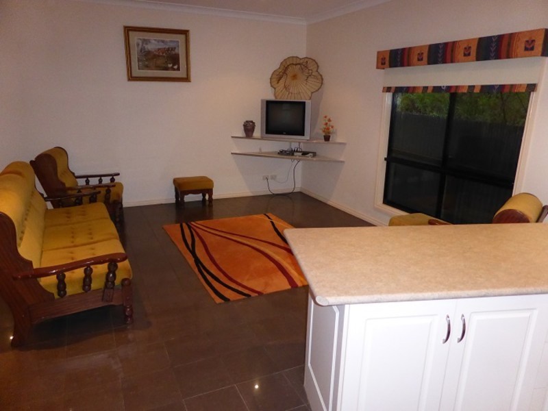 27 Moonah Avenue, Nelson VIC 3292