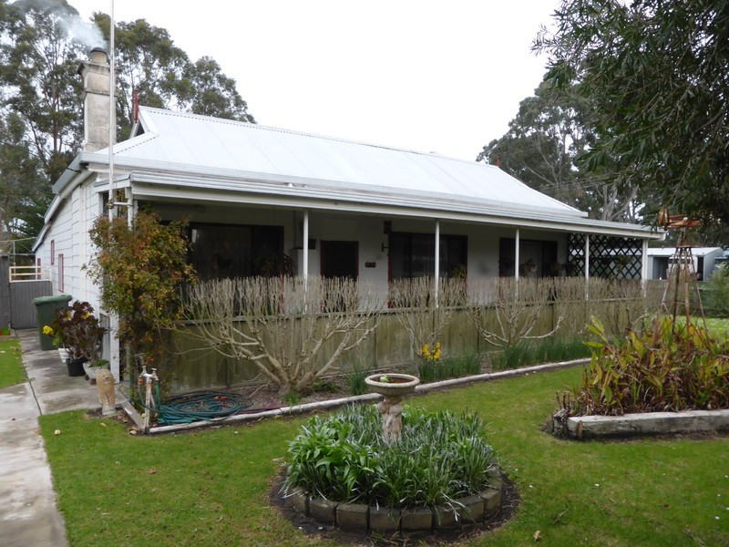 14 Railway Terrace, Kalangadoo SA 5278