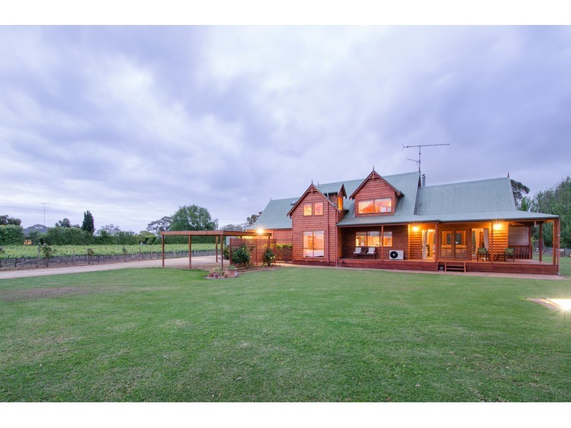 6-8 South Terrace, Penola SA 5277