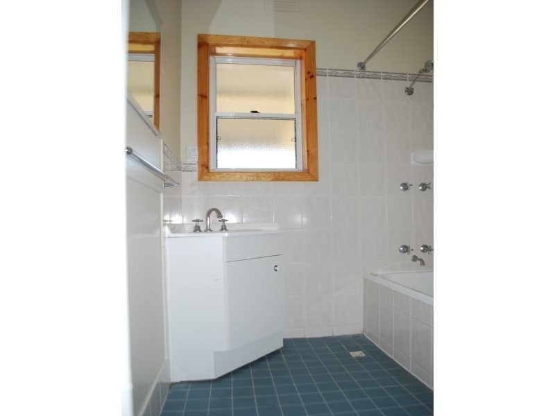 8 Hosking Avenue, Mount Gambier SA 5290