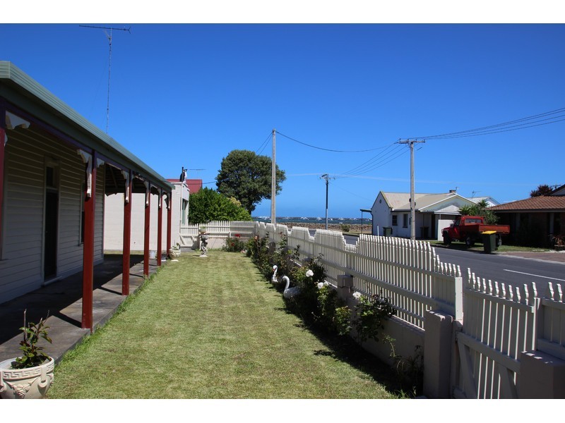 4 French Street, Port Macdonnell SA 5291