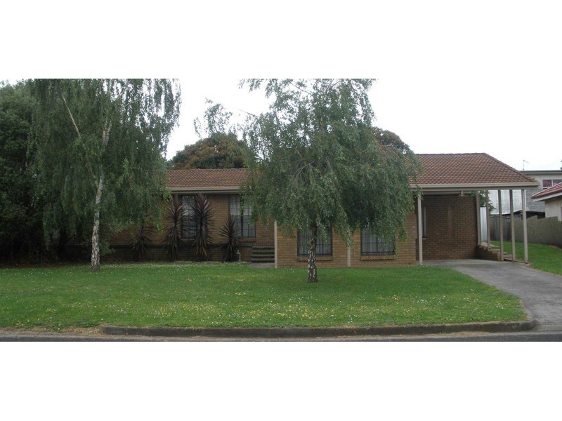 4 Carapook Street, Mount Gambier SA 5290