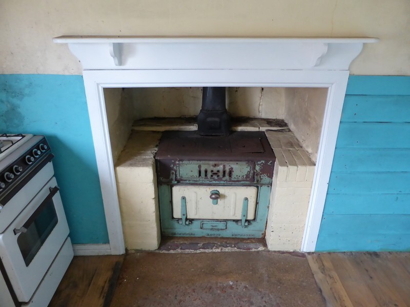 4 Charles Street, Mount Gambier SA 5290