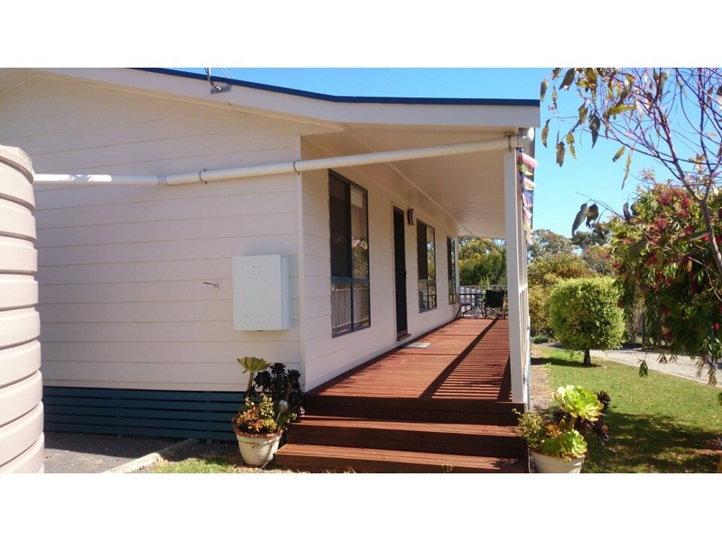 3 Moonah Avenue, Nelson VIC 3292