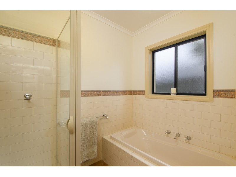 22 Auvale Crescent, Mount Gambier SA 5290