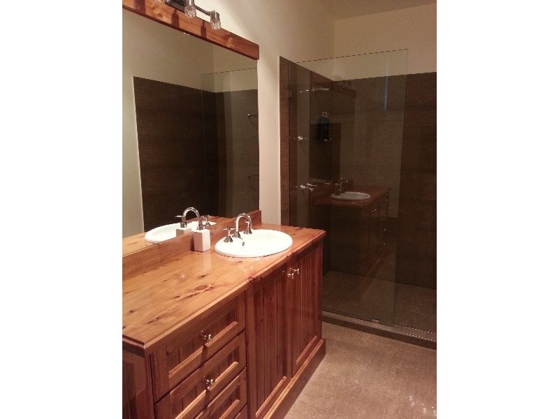 9 Kyrenia Court, Mount Gambier SA 5290