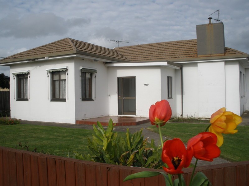 30 Umpherston Street, Mount Gambier SA 5290