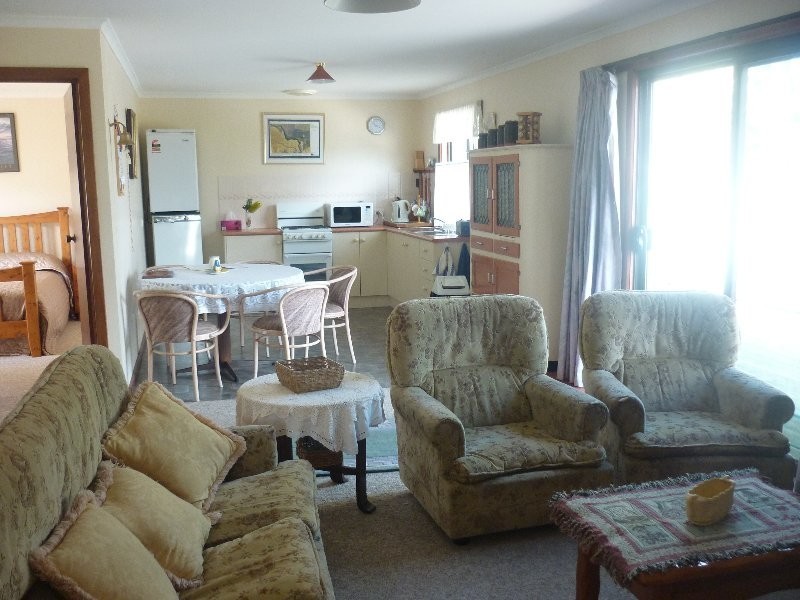 8 Sydney Street, Nelson VIC 3292