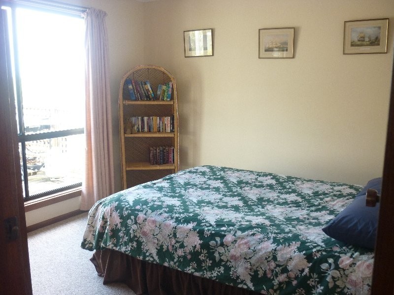 8 Sydney Street, Nelson VIC 3292