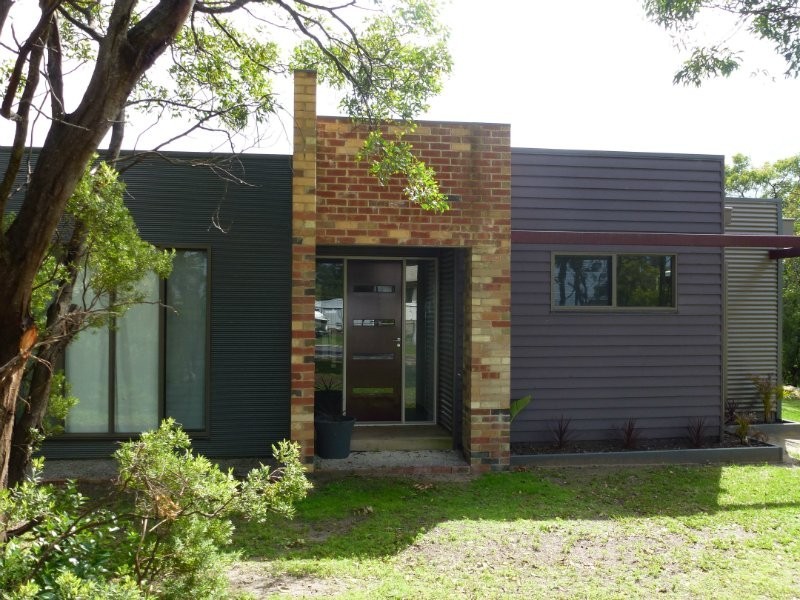 10 Moonah Avenue, Nelson VIC 3292