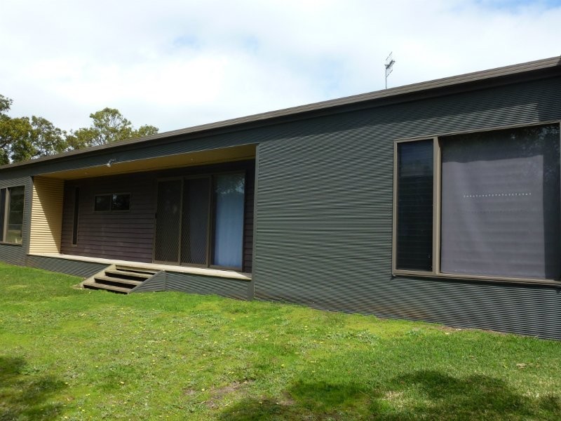 10 Moonah Avenue, Nelson VIC 3292