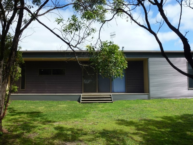 10 Moonah Avenue, Nelson VIC 3292