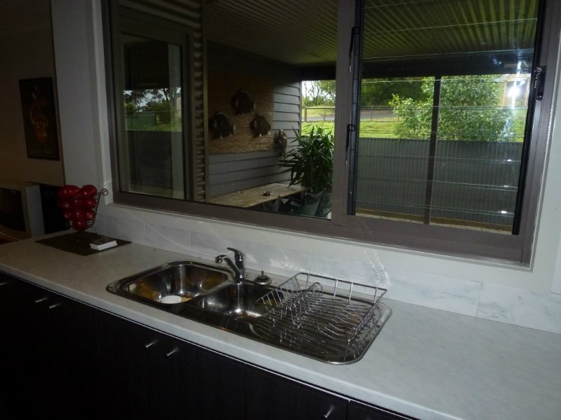 10 Moonah Avenue, Nelson VIC 3292