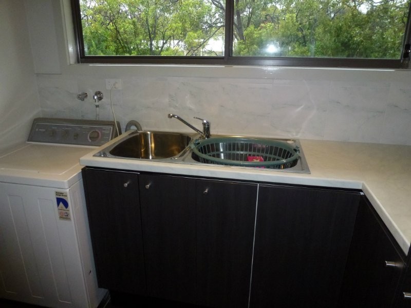 10 Moonah Avenue, Nelson VIC 3292