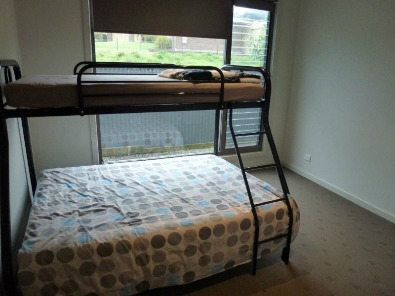 10 Moonah Avenue, Nelson VIC 3292