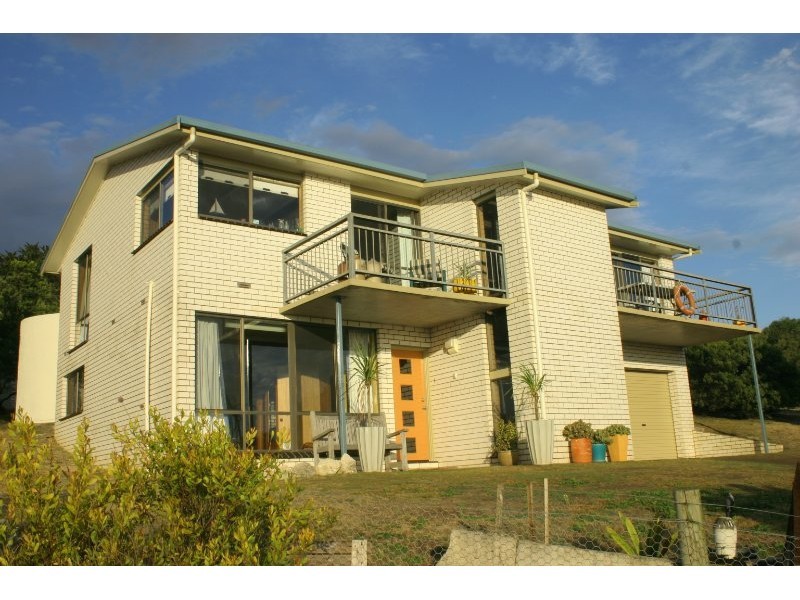 26 Moonah Avenue, Nelson VIC 3292