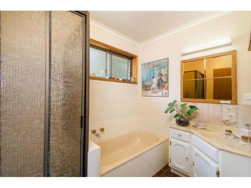26 Moonah Avenue, Nelson VIC 3292