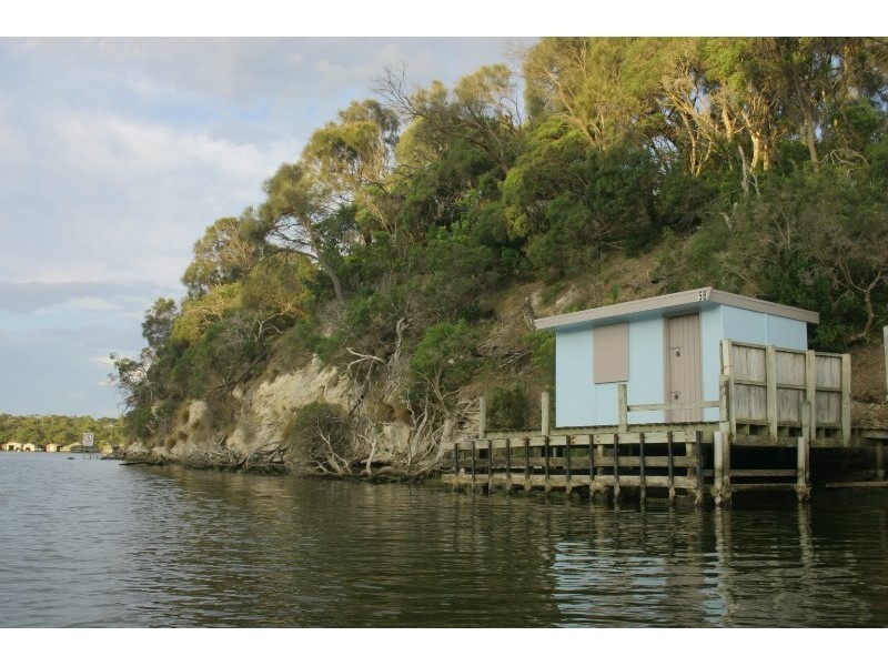 26 Moonah Avenue, Nelson VIC 3292