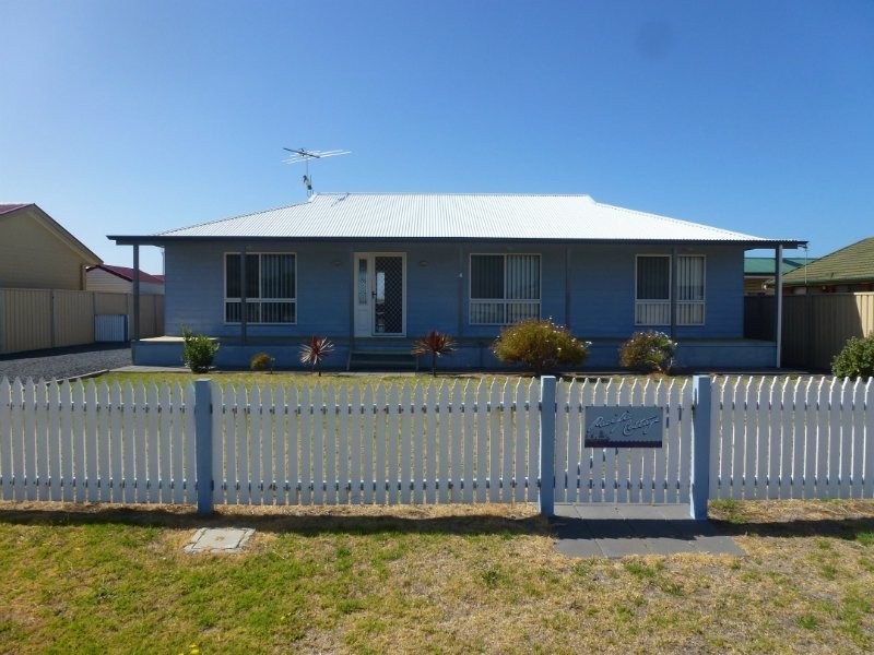 4 Shellsea Court, Pelican Point SA 5291