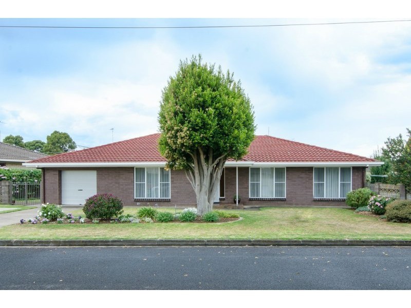 4 Quandong Ave, Mount Gambier SA 5290
