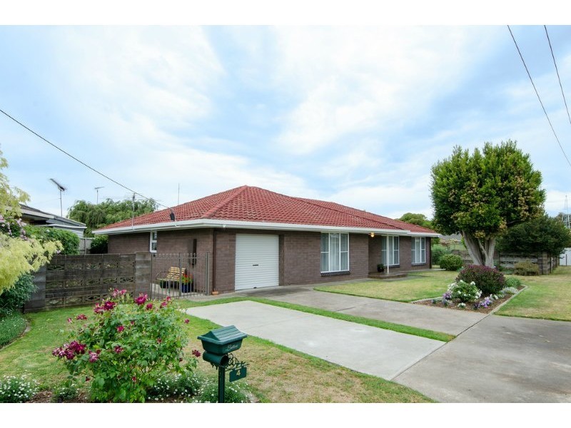 4 Quandong Ave, Mount Gambier SA 5290