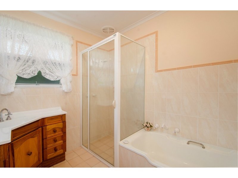 4 Quandong Ave, Mount Gambier SA 5290