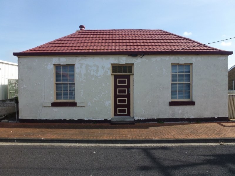 24 Meylin Street, Port Macdonnell SA 5291